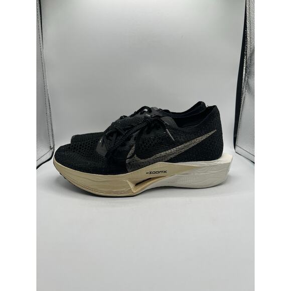 Nike ZoomX VaporFly Next %3 “Black Metallic Gold Grain”
